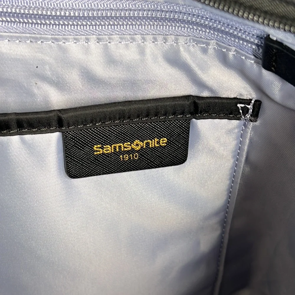 Samasonite Nylon Travel‎ Tote - Picture 12 of 15